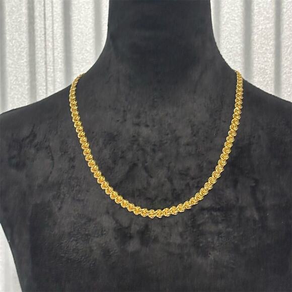 Trifari Vintage Gold-Tone Rope Style Chain Necklace 24" Women's - Picture 3 of 10